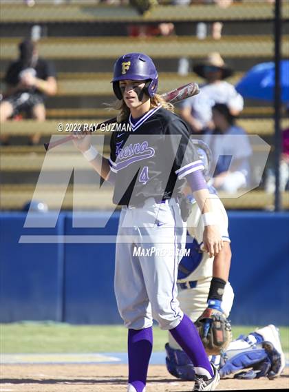 Thumbnail 3 in Fresno @ Clovis (CIF CS Round 1 Division II Playoff) photogallery.