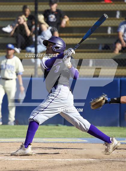 Thumbnail 2 in Fresno @ Clovis (CIF CS Round 1 Division II Playoff) photogallery.