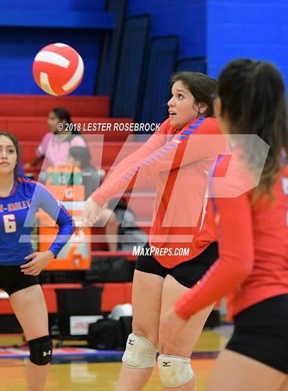 Thumbnail 2 in Luling @ Nixon-Smiley photogallery.