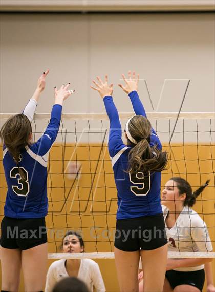 Thumbnail 3 in Bothell vs. Eastlake photogallery.