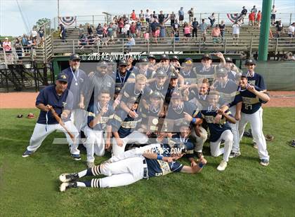 Thumbnail 2 in Notre Dame Catholic vs. Coventry (CIAC Class S Final) photogallery.