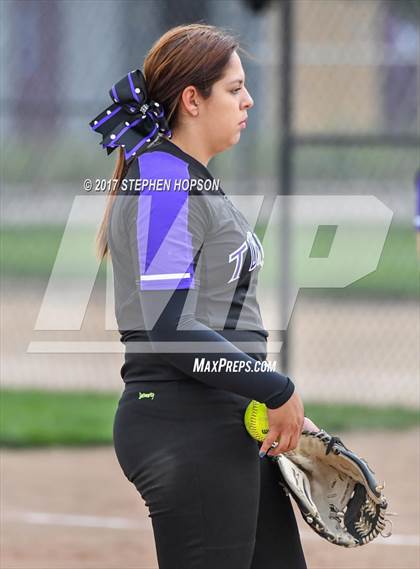 Thumbnail 1 in Tracy @ Tokay photogallery.