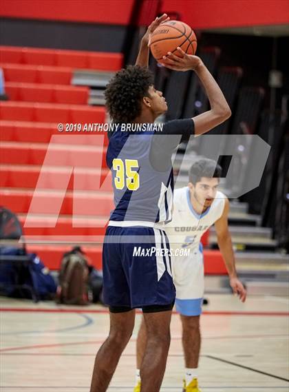 Thumbnail 2 in Del Campo vs Inderkum (Cordova Christmas Classic) photogallery.
