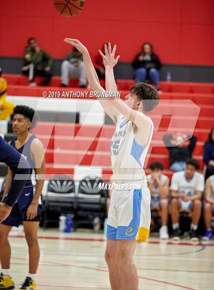Thumbnail 1 in Del Campo vs Inderkum (Cordova Christmas Classic) photogallery.