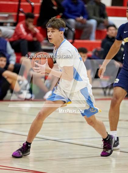 Thumbnail 3 in Del Campo vs Inderkum (Cordova Christmas Classic) photogallery.