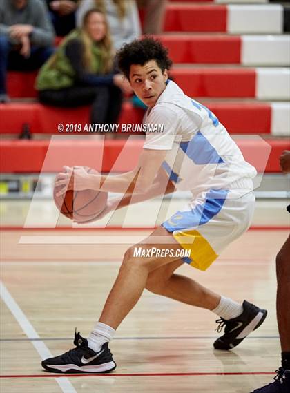 Thumbnail 3 in Del Campo vs Inderkum (Cordova Christmas Classic) photogallery.