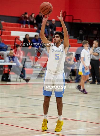Thumbnail 3 in Del Campo vs Inderkum (Cordova Christmas Classic) photogallery.