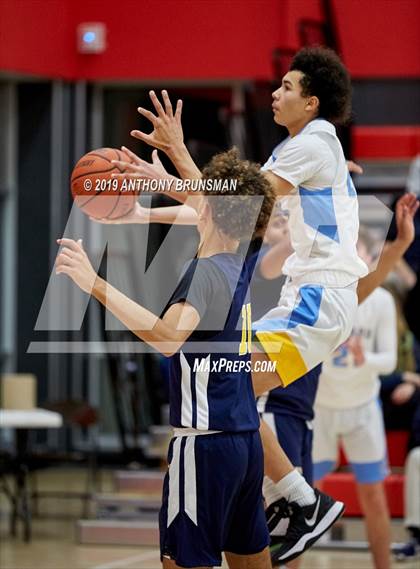 Thumbnail 2 in Del Campo vs Inderkum (Cordova Christmas Classic) photogallery.