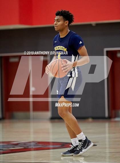 Thumbnail 2 in Del Campo vs Inderkum (Cordova Christmas Classic) photogallery.