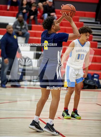 Thumbnail 3 in Del Campo vs Inderkum (Cordova Christmas Classic) photogallery.