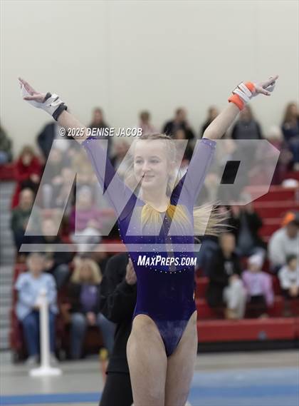 Thumbnail 1 in WIAA Classic 8 Conference (Bars) photogallery.
