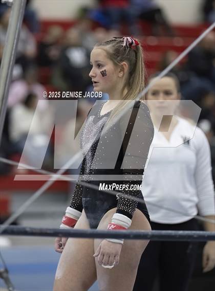 Thumbnail 3 in WIAA Classic 8 Conference (Bars) photogallery.