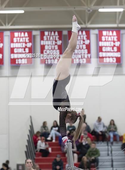 Thumbnail 1 in WIAA Classic 8 Conference (Bars) photogallery.