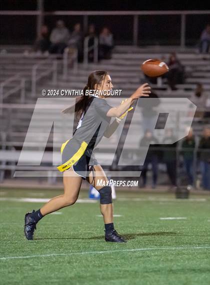 Thumbnail 3 in Mountain Vista vs Arvada West (CHSAA 5A Final) photogallery.