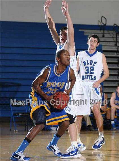 Thumbnail 1 in Wood vs. Davis (Les Curry Invitational) photogallery.
