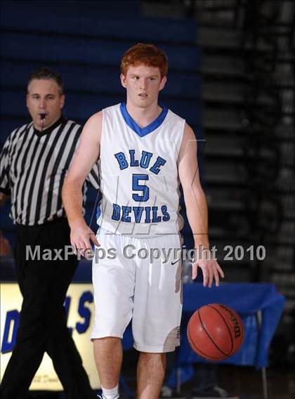 Thumbnail 1 in Wood vs. Davis (Les Curry Invitational) photogallery.