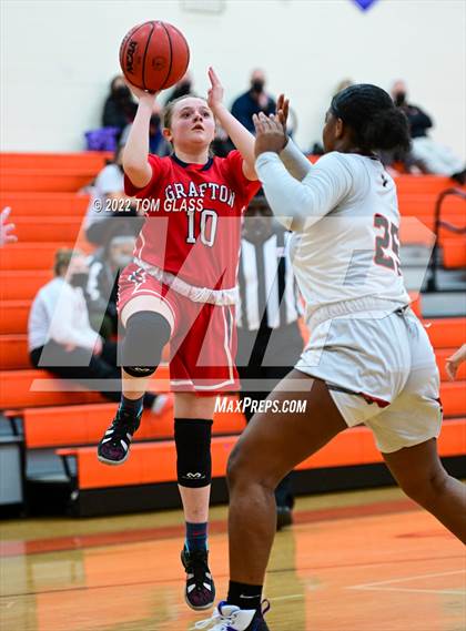 Thumbnail 3 in Grafton @ Tabb photogallery.