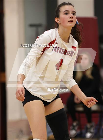 Thumbnail 1 in Tewksbury Memorial vs Newburyport (MIAA Division 3 Round 32) photogallery.