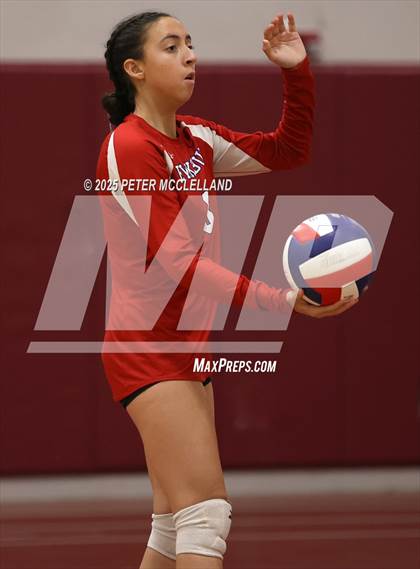 Thumbnail 2 in Tewksbury Memorial vs Newburyport (MIAA Division 3 Round 32) photogallery.