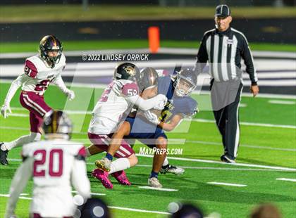 Thumbnail 2 in Lake Creek vs. Rouse (UIL 5A D2 Region III Area Playoff) photogallery.