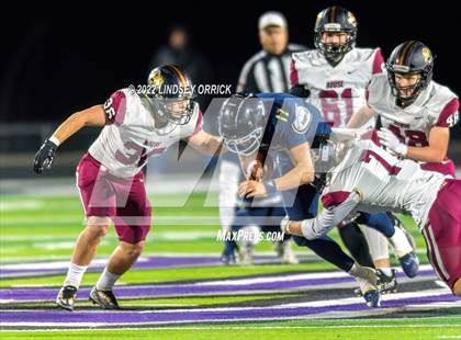 Thumbnail 3 in Lake Creek vs. Rouse (UIL 5A D2 Region III Area Playoff) photogallery.