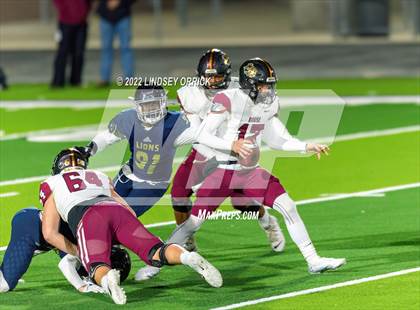 Thumbnail 2 in Lake Creek vs. Rouse (UIL 5A D2 Region III Area Playoff) photogallery.