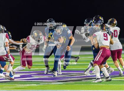 Thumbnail 1 in Lake Creek vs. Rouse (UIL 5A D2 Region III Area Playoff) photogallery.