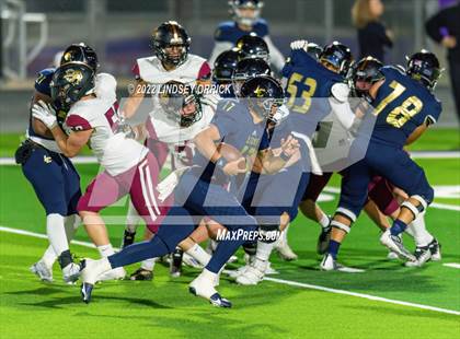 Thumbnail 1 in Lake Creek vs. Rouse (UIL 5A D2 Region III Area Playoff) photogallery.