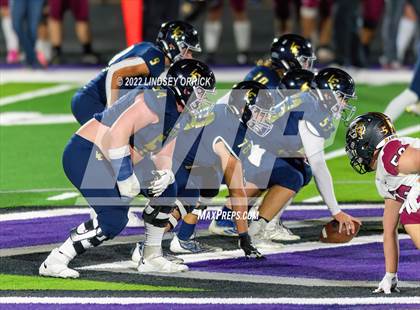 Thumbnail 2 in Lake Creek vs. Rouse (UIL 5A D2 Region III Area Playoff) photogallery.