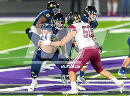 Thumbnail 3 in Lake Creek vs. Rouse (UIL 5A D2 Region III Area Playoff) photogallery.
