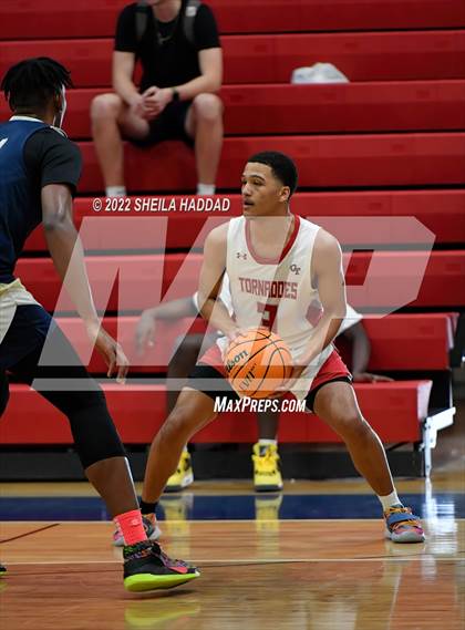 Thumbnail 3 in North Broward Prep vs Clearwater (Sunbash Tournament) photogallery.
