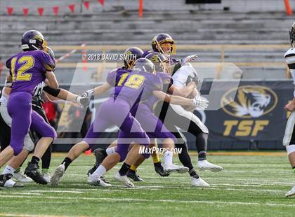Thumbnail 2 in Mound City/Craig vs. Worth County/Northeast Nodaway (MSHSAA Show-Me Bowl 8 Man) photogallery.