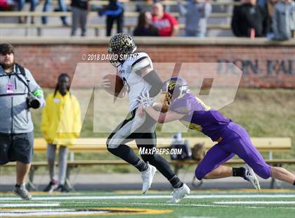 Thumbnail 3 in Mound City/Craig vs. Worth County/Northeast Nodaway (MSHSAA Show-Me Bowl 8 Man) photogallery.