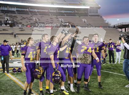 Thumbnail 3 in Mound City/Craig vs. Worth County/Northeast Nodaway (MSHSAA Show-Me Bowl 8 Man) photogallery.