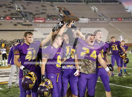 Thumbnail 2 in Mound City/Craig vs. Worth County/Northeast Nodaway (MSHSAA Show-Me Bowl 8 Man) photogallery.