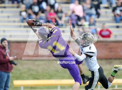 Thumbnail 3 in Mound City/Craig vs. Worth County/Northeast Nodaway (MSHSAA Show-Me Bowl 8 Man) photogallery.