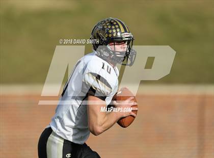 Thumbnail 2 in Mound City/Craig vs. Worth County/Northeast Nodaway (MSHSAA Show-Me Bowl 8 Man) photogallery.