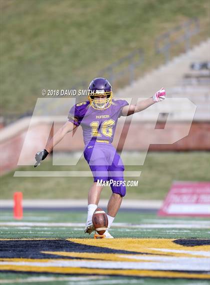 Thumbnail 3 in Mound City/Craig vs. Worth County/Northeast Nodaway (MSHSAA Show-Me Bowl 8 Man) photogallery.