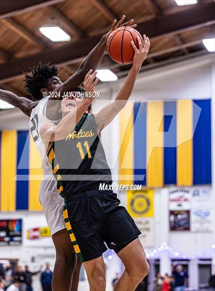 Thumbnail 2 in Salesian College Preparatory vs San Ramon Valley (Gridley Invitational) photogallery.