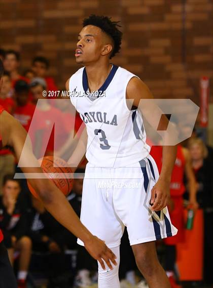 Thumbnail 3 in Harvard-Westlake vs. Loyola photogallery.