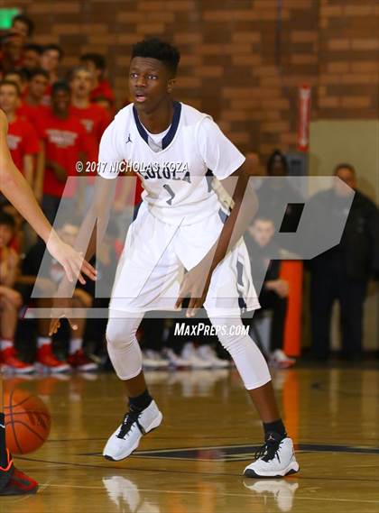 Thumbnail 1 in Harvard-Westlake vs. Loyola photogallery.