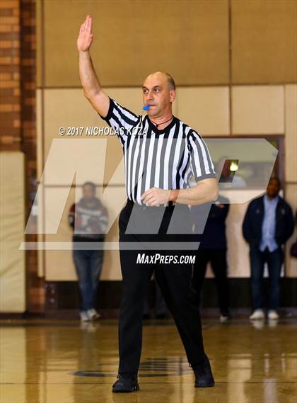 Thumbnail 1 in Harvard-Westlake vs. Loyola photogallery.