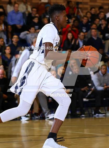 Thumbnail 2 in Harvard-Westlake vs. Loyola photogallery.