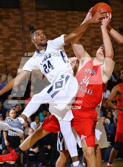 Thumbnail 2 in Harvard-Westlake vs. Loyola photogallery.