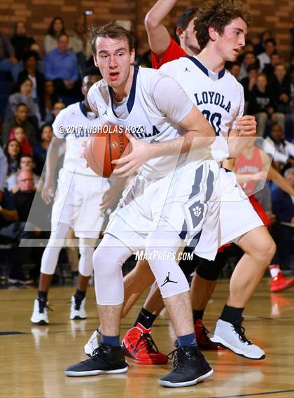 Thumbnail 2 in Harvard-Westlake vs. Loyola photogallery.