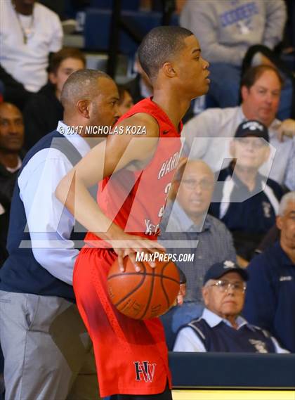 Thumbnail 3 in Harvard-Westlake vs. Loyola photogallery.