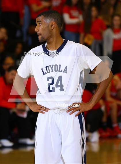 Thumbnail 3 in Harvard-Westlake vs. Loyola photogallery.