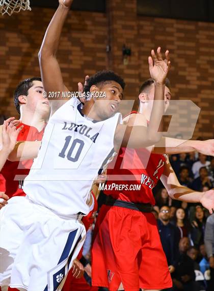 Thumbnail 1 in Harvard-Westlake vs. Loyola photogallery.