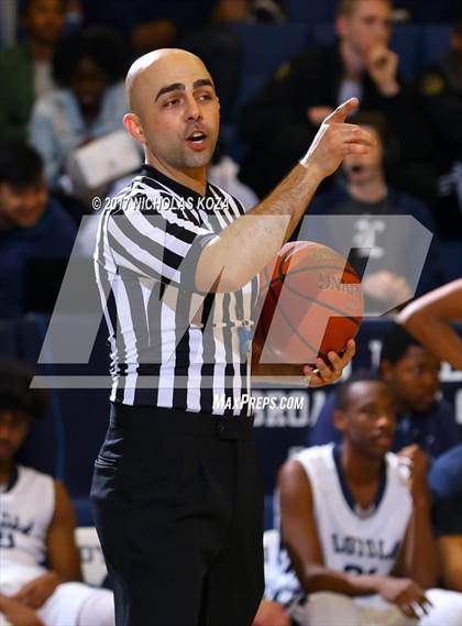 Thumbnail 3 in Harvard-Westlake vs. Loyola photogallery.
