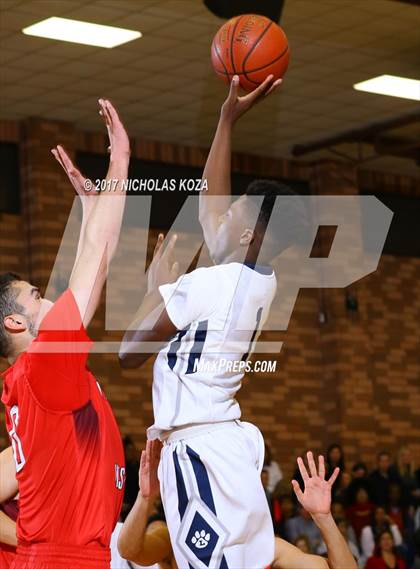 Thumbnail 2 in Harvard-Westlake vs. Loyola photogallery.